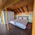 Cozy Attic Apartman *