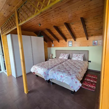 Cozy Attic شقة *