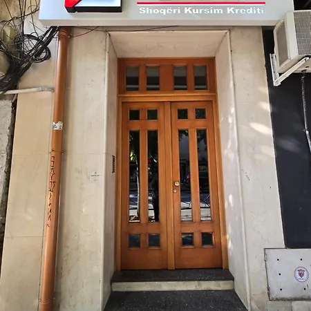 Cozy Attic 公寓 地拉那